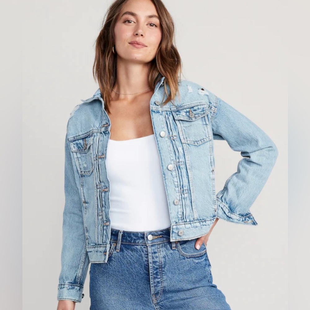 Old Navy Classic Jean Jacket // Distressed Light Wash